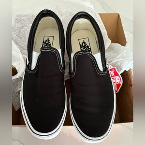 Vans Slip on Shoe - Black - Women’s size 9 - WITH TAG